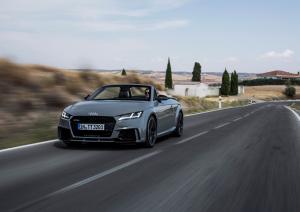 Audi TT RS Roadster 2016 года  (WW)